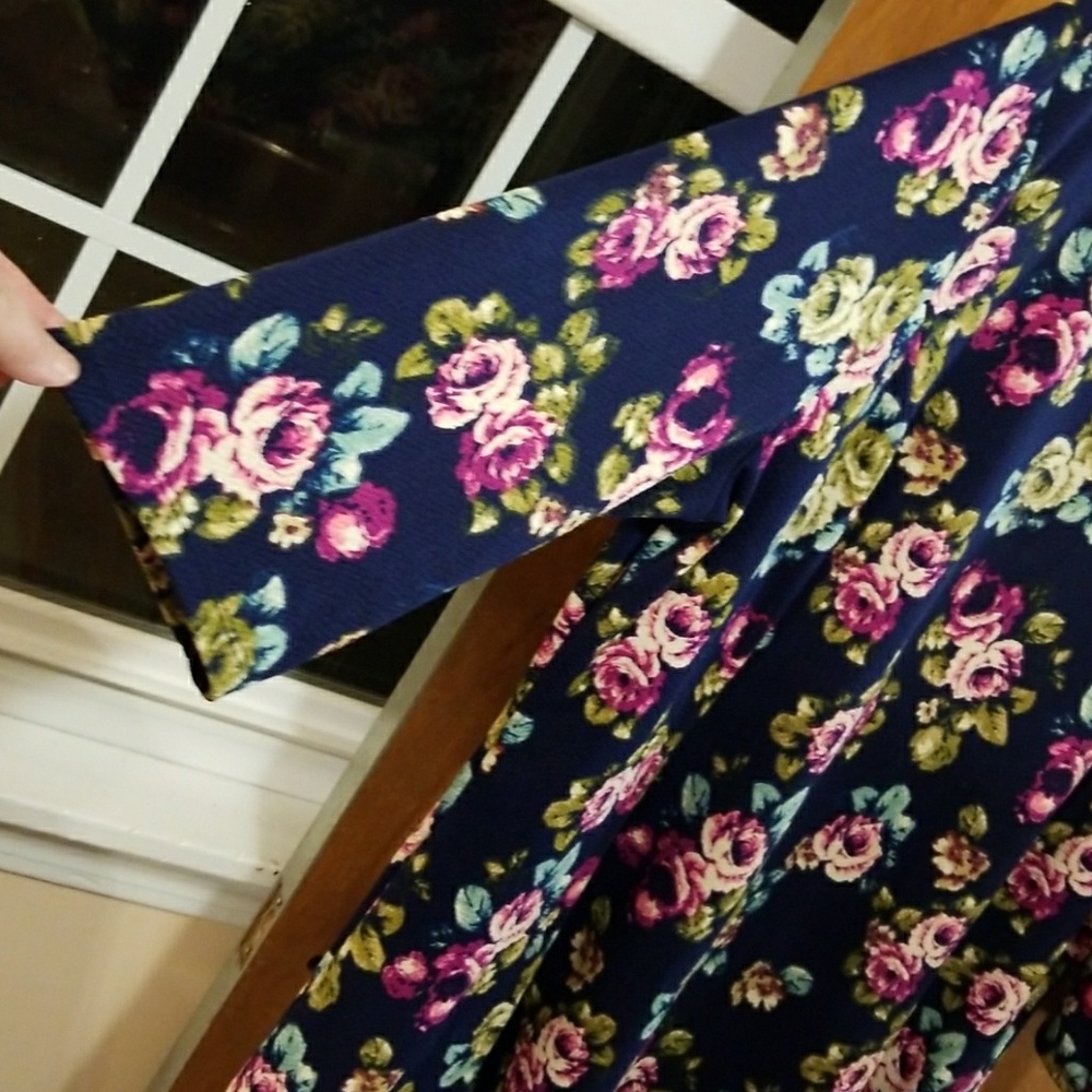 Dress - Picture 2 of 4